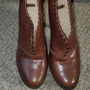 UGG Brown Leather Ankle Booties with Braided Trim